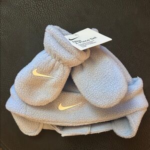 Nike Light Blue Fleece Mittens Set